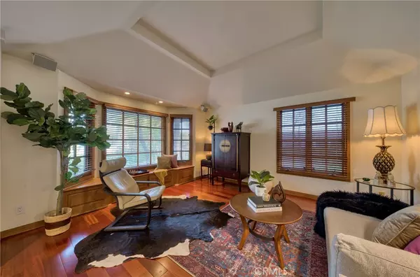 Monrovia, CA 91016,327 N Ivy AVE