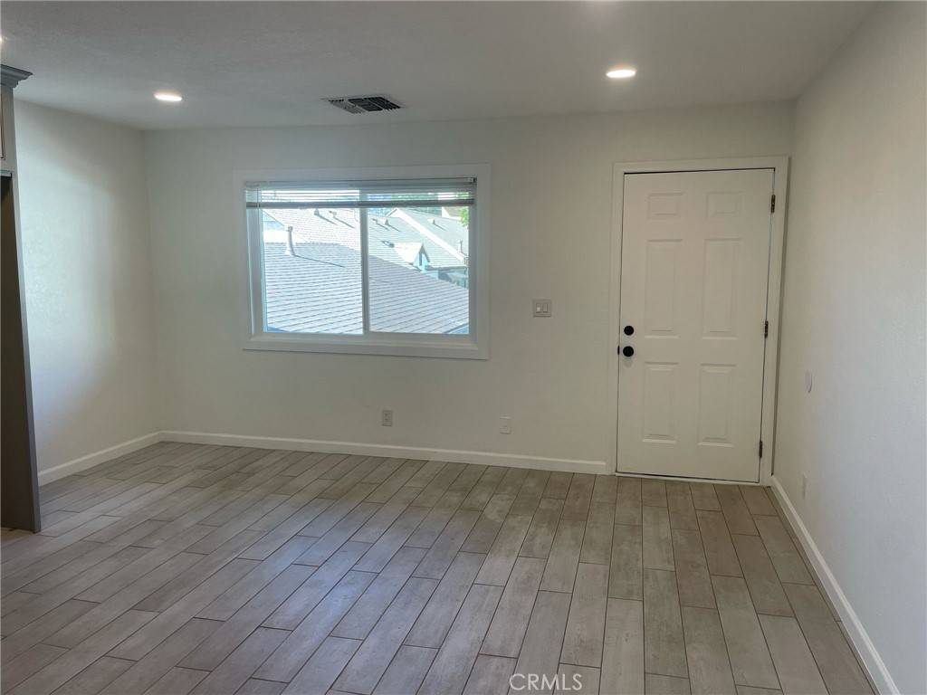 Tujunga, CA 91042,10037 Samoa AVE #11