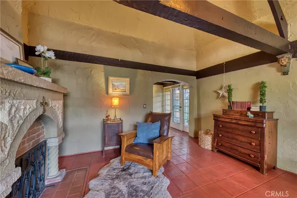 Monrovia, CA 91016,270 Norumbega DR