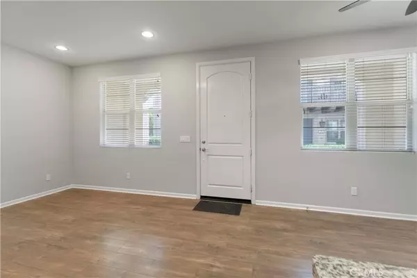 Claremont, CA 91711,906 Grove CT