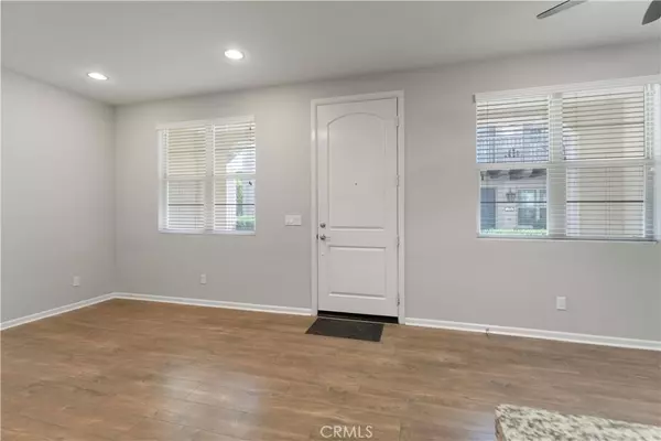 Claremont, CA 91711,906 Grove CT