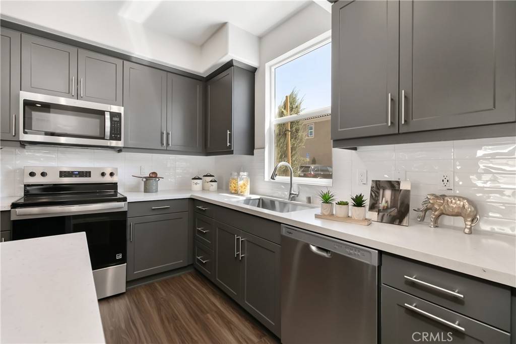 Upland, CA 91786,487 Meyer PL