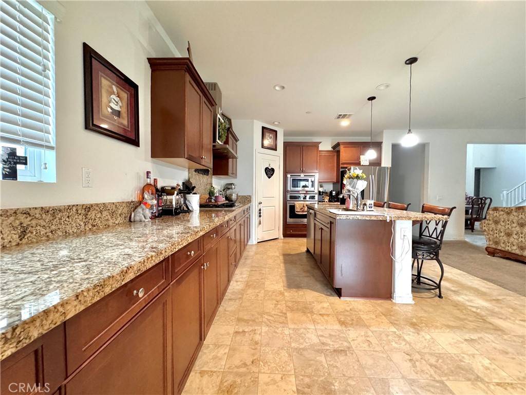 San Bernardino, CA 92407,18016 Ribwort RD
