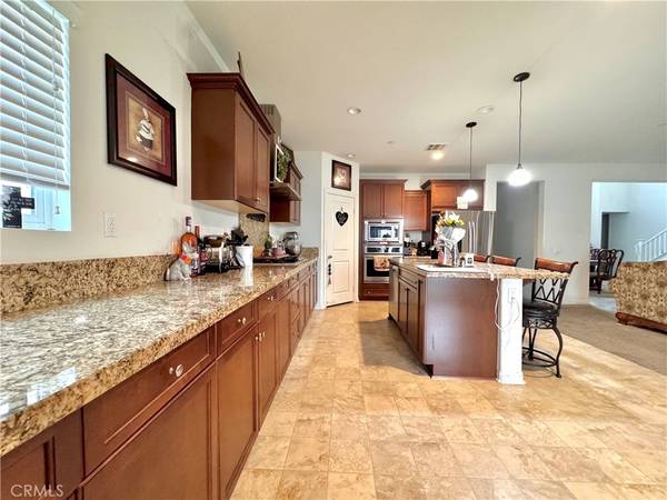 San Bernardino, CA 92407,18016 Ribwort RD