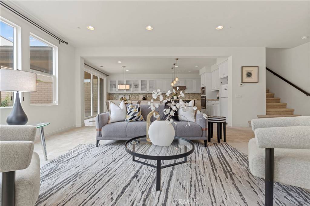 Azusa, CA 91702,621 E Mandevilla