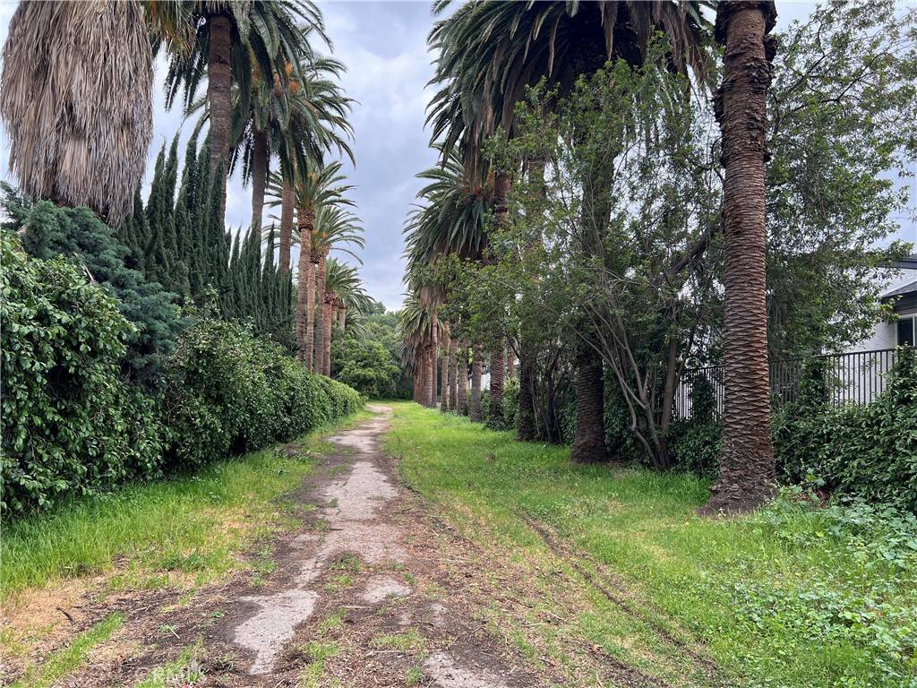 West Covina, CA 91791,28 Oak Canyon Rd