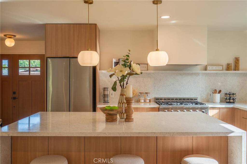 Woodland Hills, CA 91367,23919 Friar ST