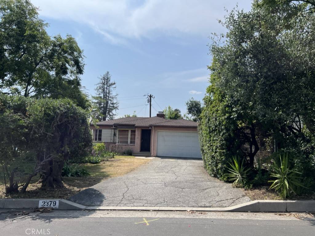 2379 Oliveras AVE, Altadena, CA 91001
