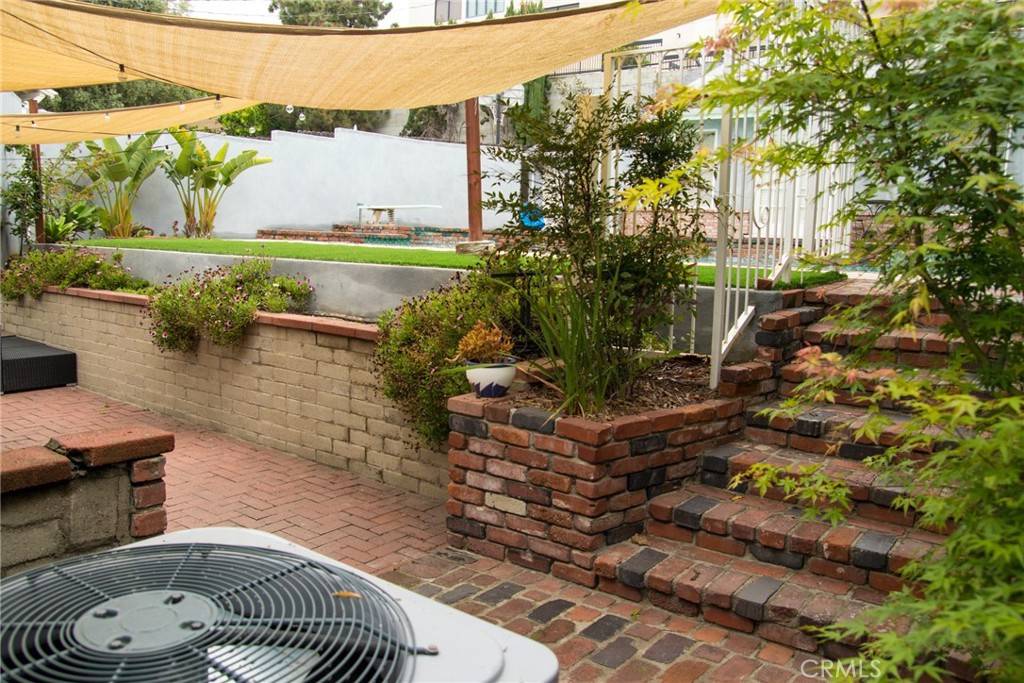 La Crescenta, CA 91214,2619 Mary ST