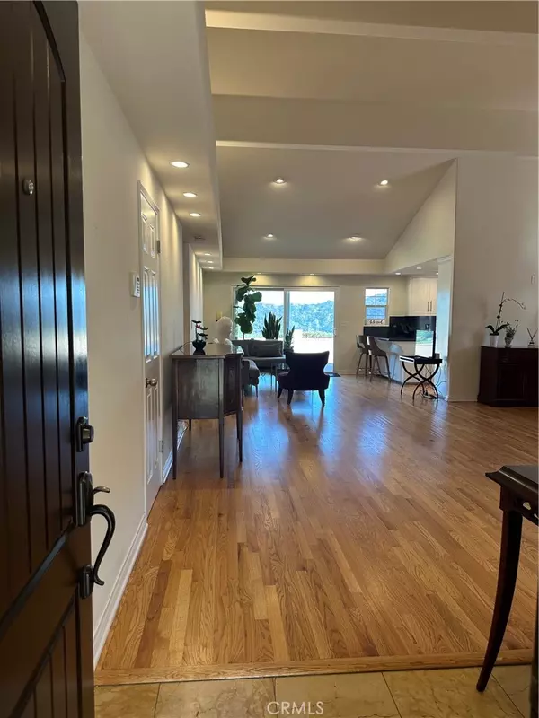 Glendale, CA 91206,3160 Kirkham DR