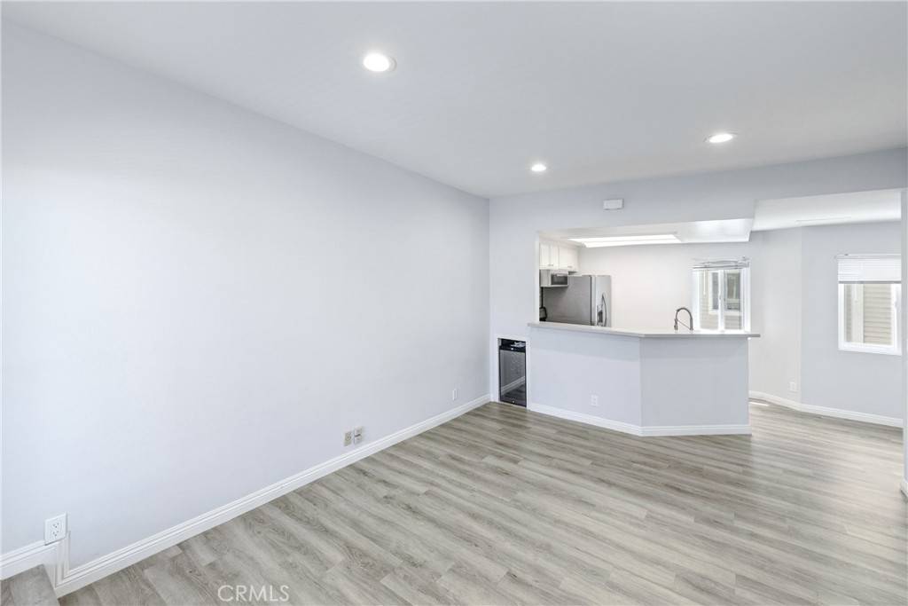 Pasadena, CA 91107,72 S Greenwood AVE #3