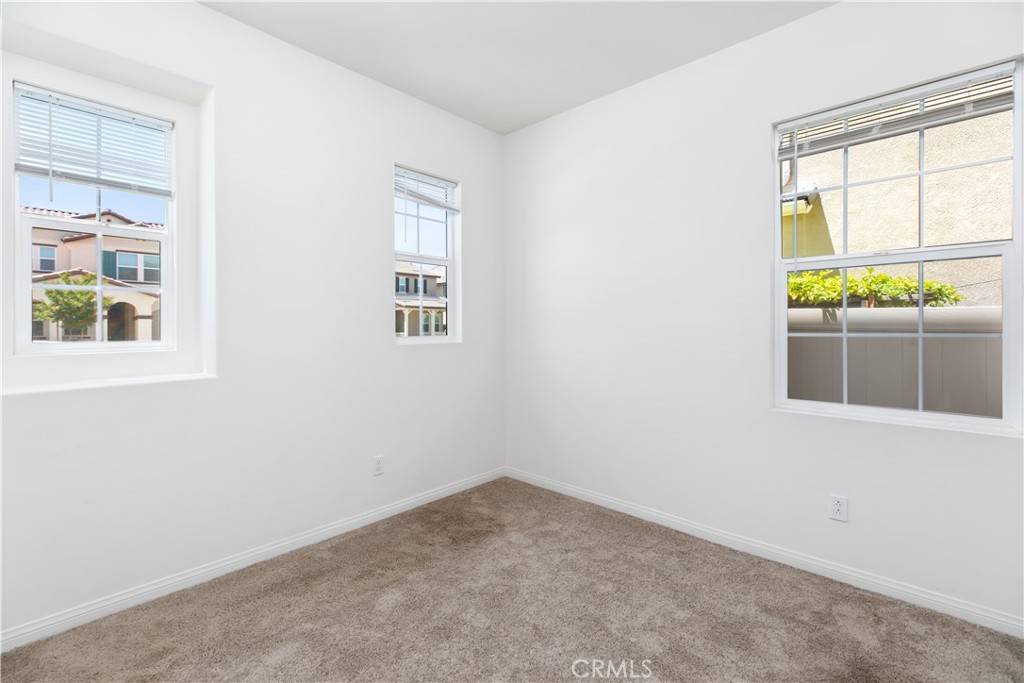 Chino, CA 91708,8822 Searcher ST