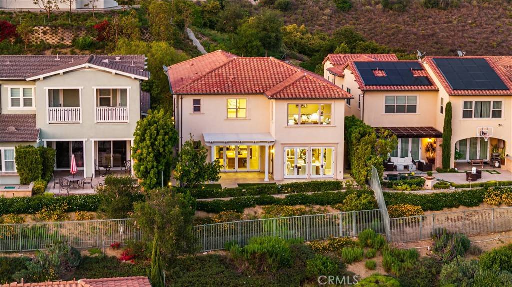 Irvine, CA 92618,89 Parson Brown