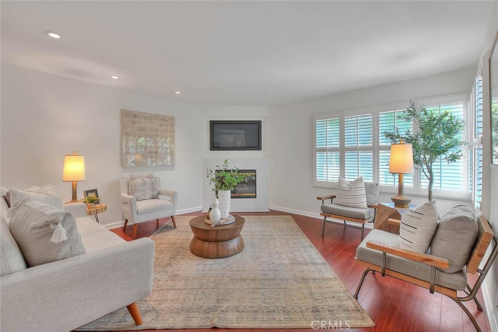 360 S Los Robles AVE #10, Pasadena, CA 91101