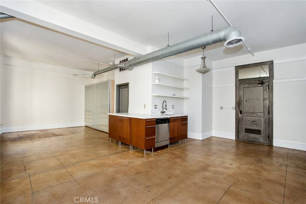 Los Angeles, CA 90012,108 W 2nd ST #610