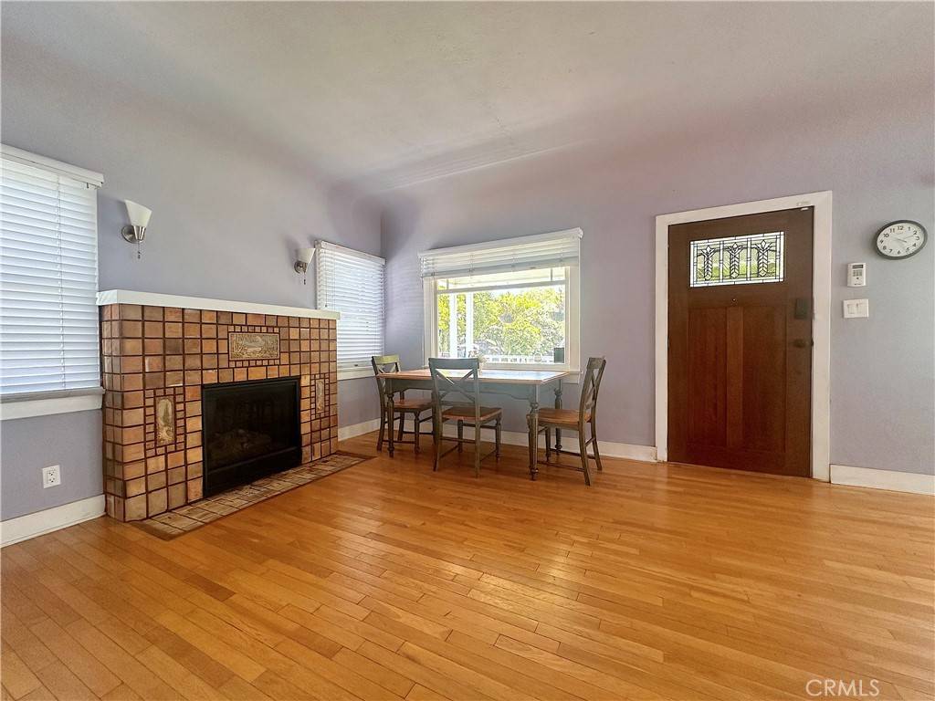 Monrovia, CA 91016,551 W Walnut AVE