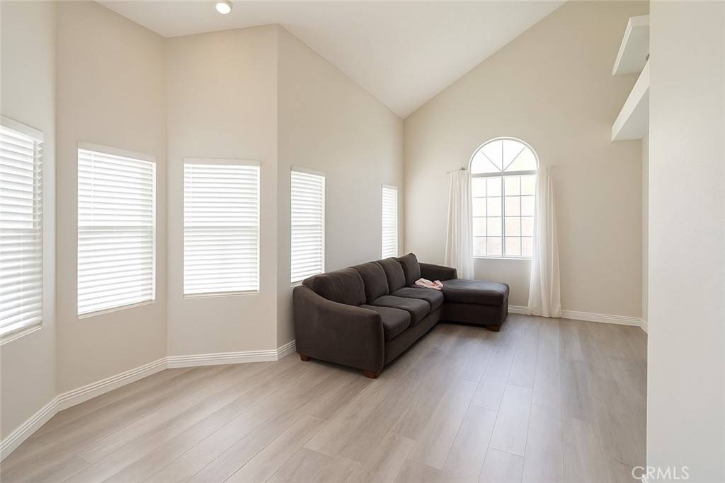 Fontana, CA 92336,6544 Pacifica AVE