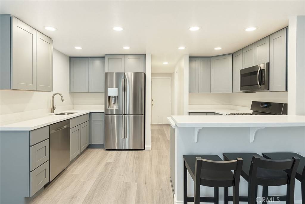 Fontana, CA 92336,6544 Pacifica AVE
