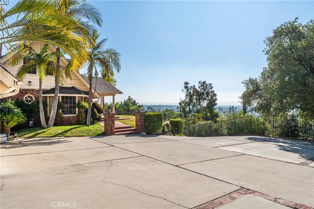 Duarte, CA 91010,166 Opal Canyon RD