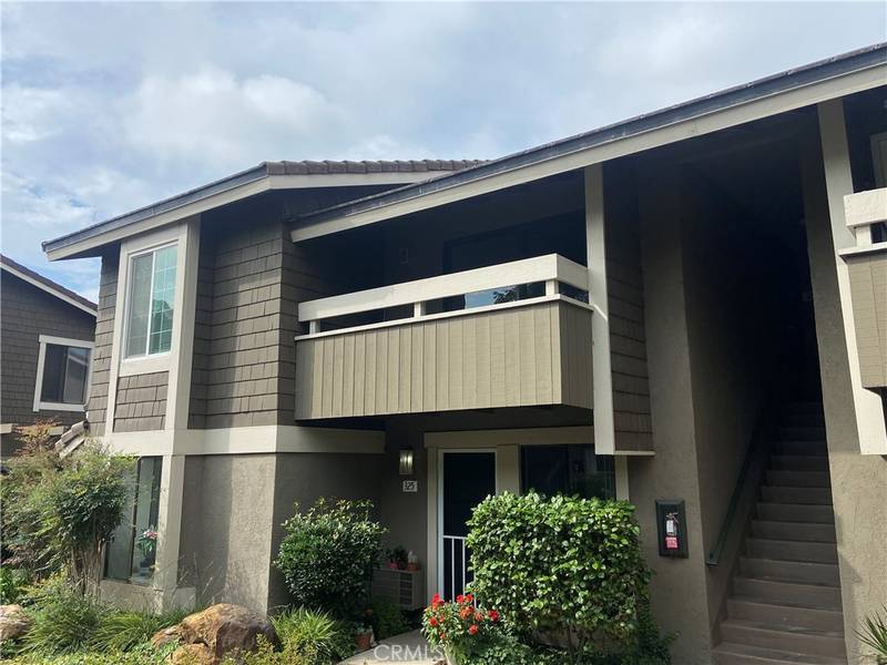 326 Streamwood, Irvine, CA 92620