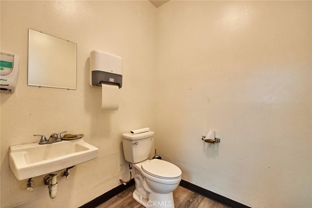 Bell Gardens, CA 90201,6844 Suva ST
