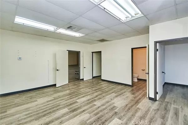Bell Gardens, CA 90201,6844 Suva ST