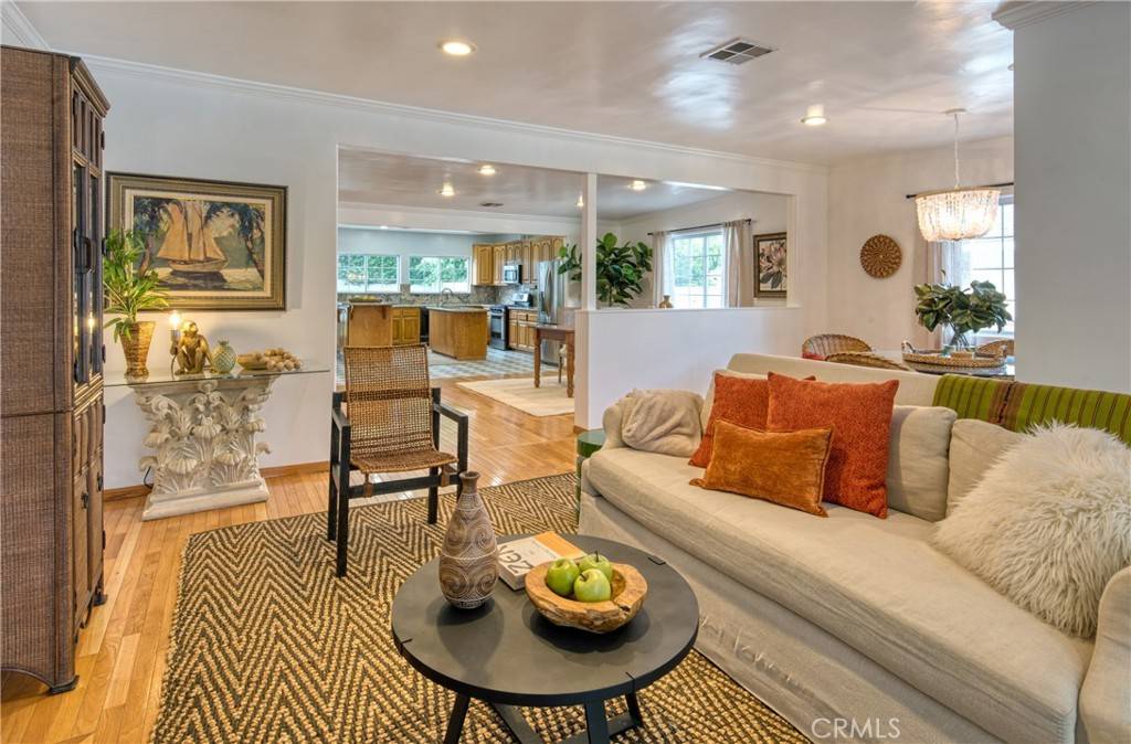 Pasadena, CA 91104,2407 E Woodlyn RD