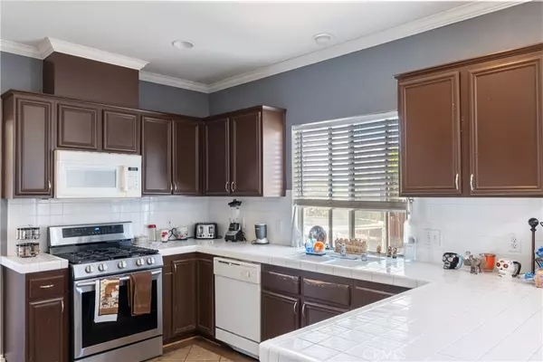 San Jacinto, CA 92583,945 Newport DR
