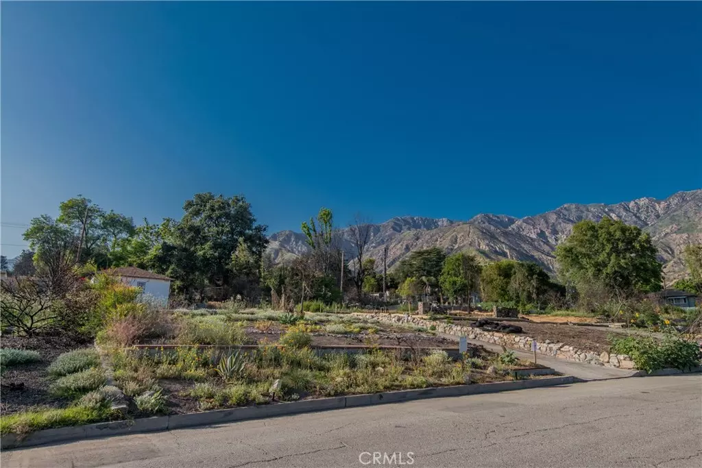 Altadena, CA 91001,1017 Dolores DR