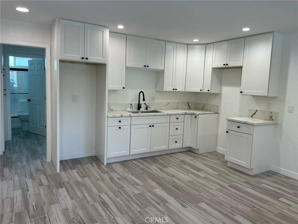 Tujunga, CA 91042,10037 Samoa AVE #17