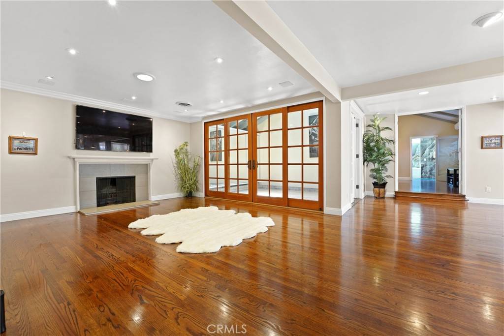 Monrovia, CA 91016,112 N Garfield PL