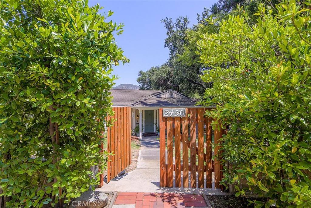 2450 Hermosita DR, Glendale, CA 91208