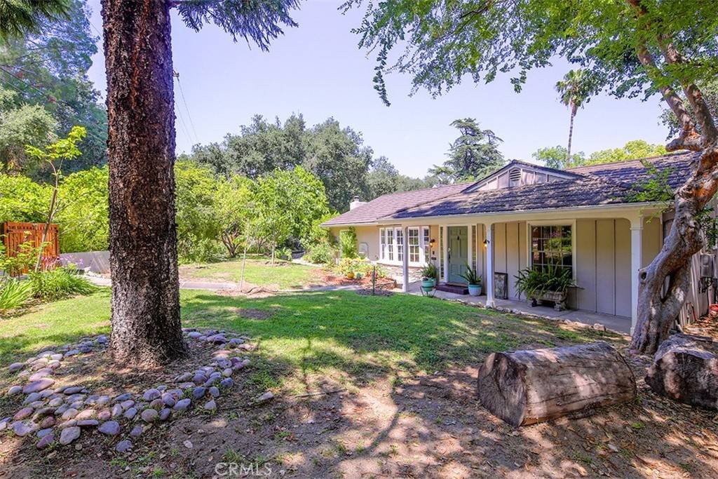 Glendale, CA 91208,2450 Hermosita DR