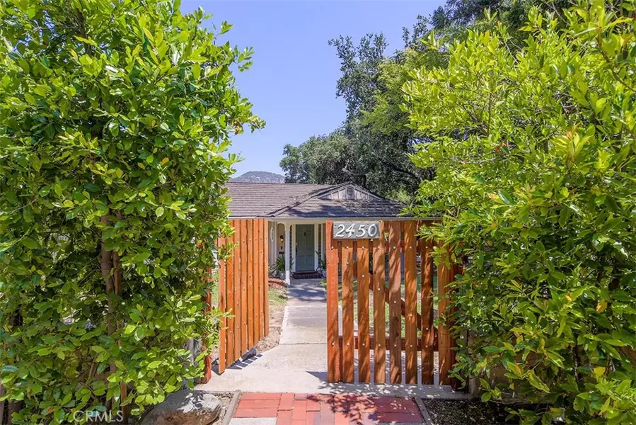 2450 Hermosita DR, Glendale, CA 91208