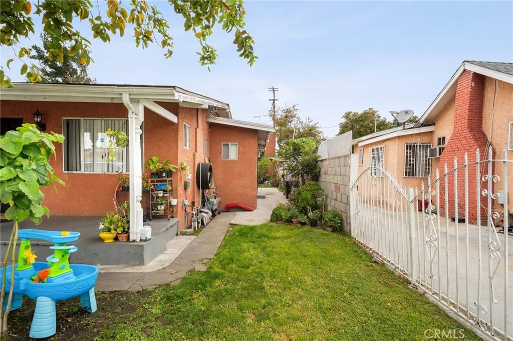 Huntington Park, CA 90255,6727 Stafford AVE