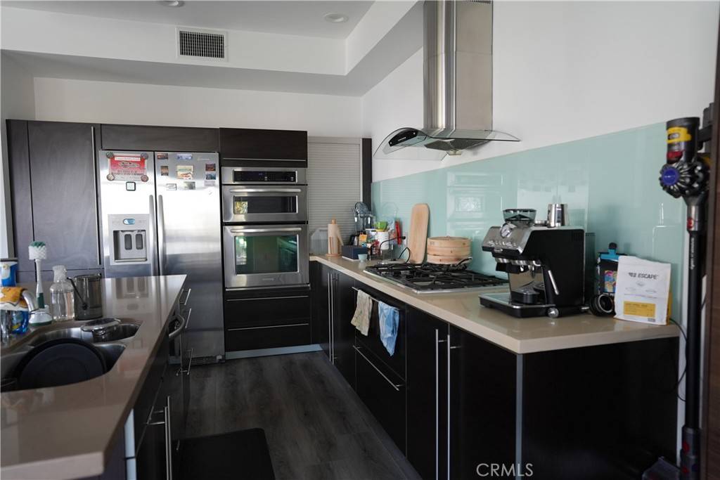 West Hollywood, CA 90046,1250 N Harper AVE #413