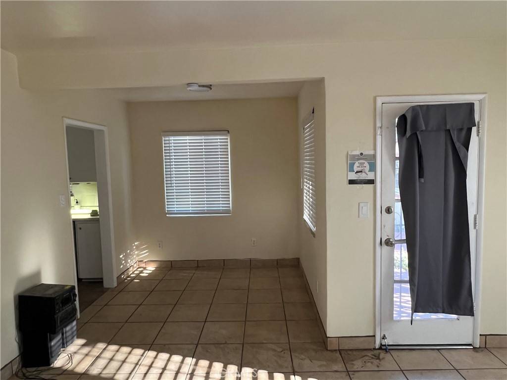 Montclair, CA 91763,4255 3rd ST