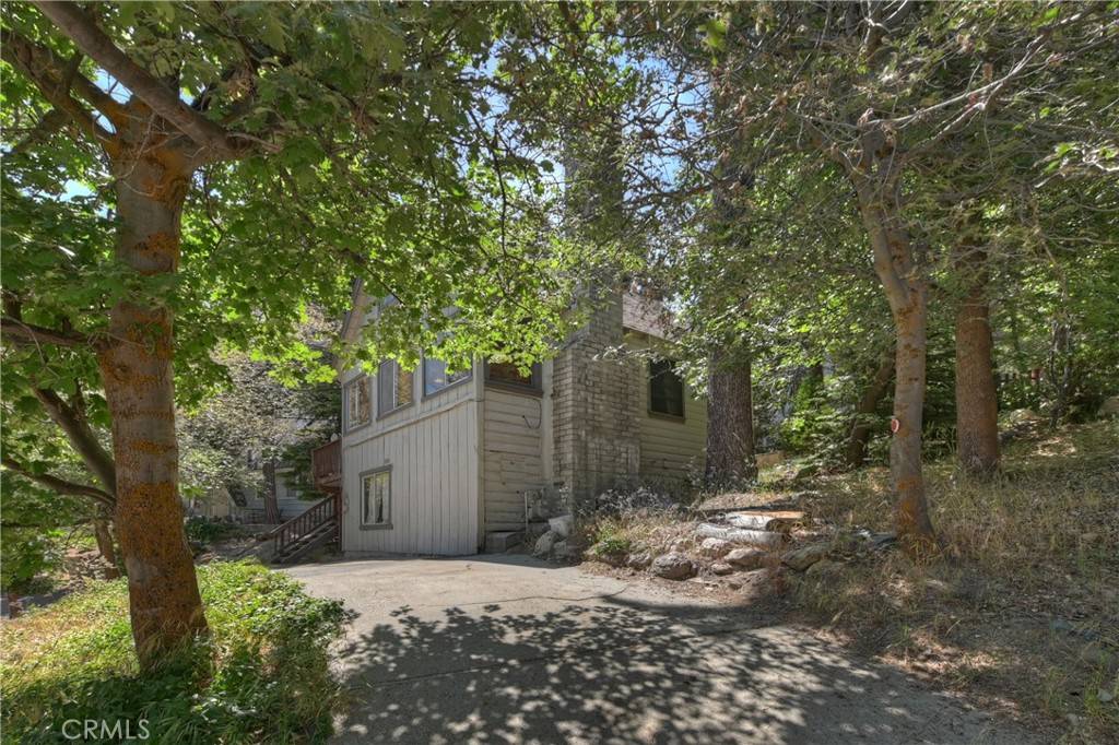 Twin Peaks, CA 92391,316 La Casita DR