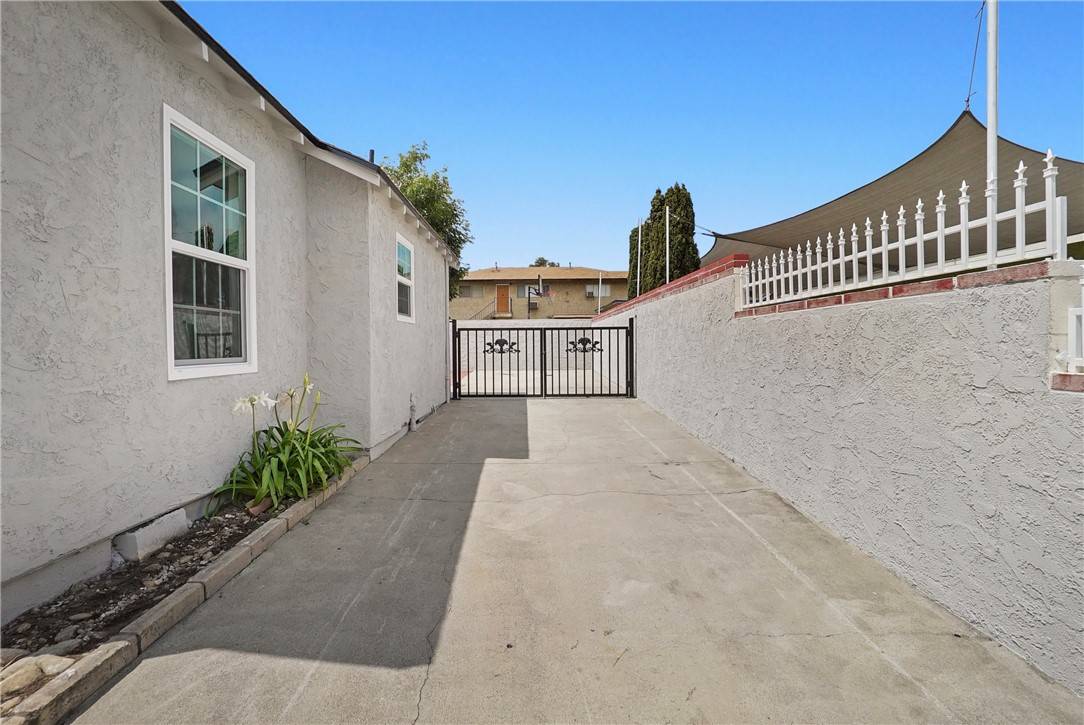 Azusa, CA 91702,339 E 8th ST