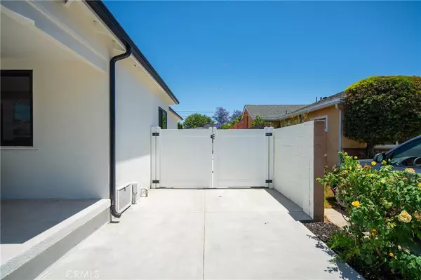 Sherman Oaks, CA 91411,5250 Lemona AVE