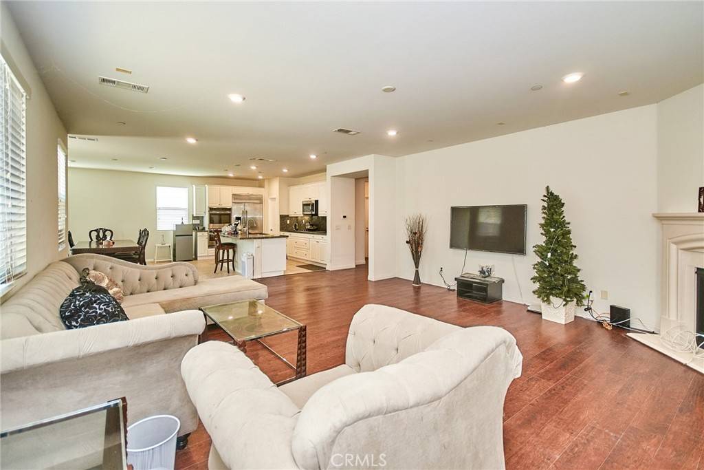 Eastvale, CA 92880,13288 Cactus Flower ST