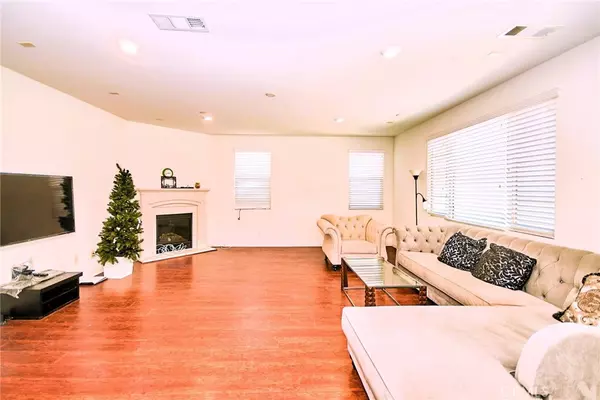 Eastvale, CA 92880,13288 Cactus Flower ST
