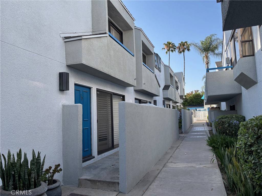Alhambra, CA 91801,100 N Electric AVE #10