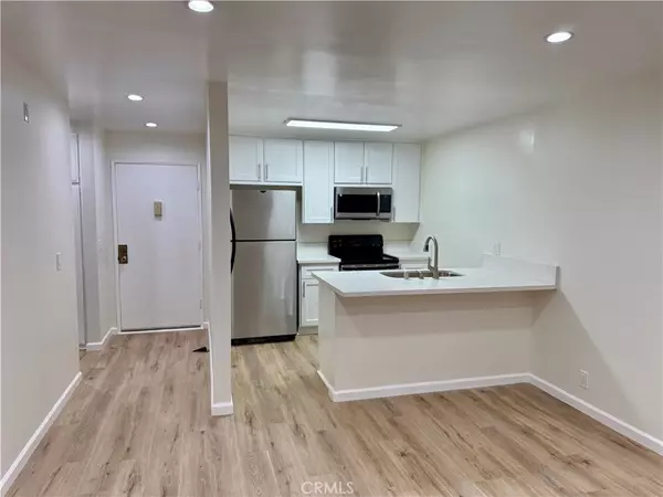 Los Angeles, CA 90042,5850 Benner St #103