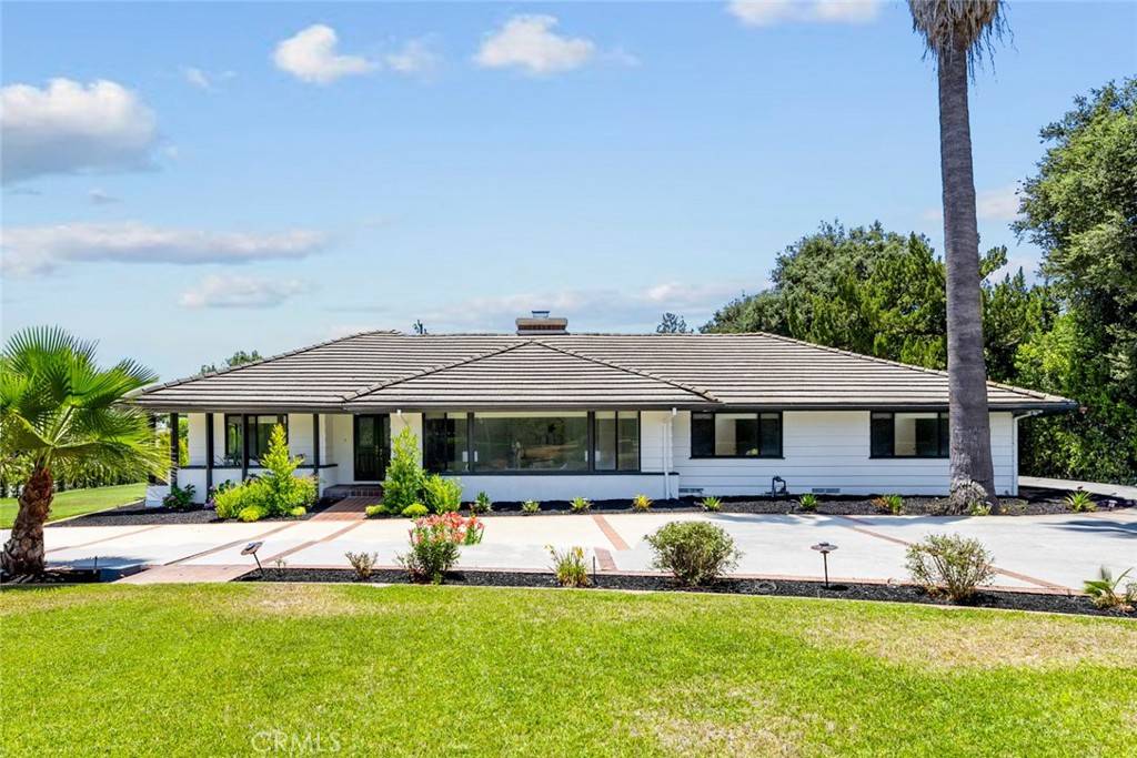 6 Woodland LN, Arcadia, CA 91006