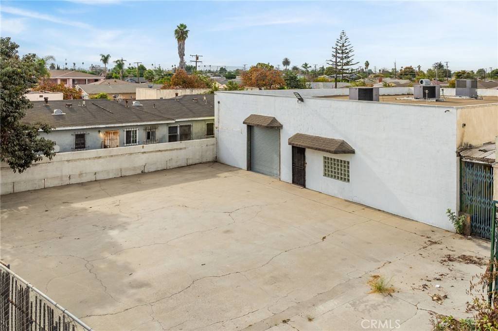 Compton, CA 90220,915 N Willowbrook AVE