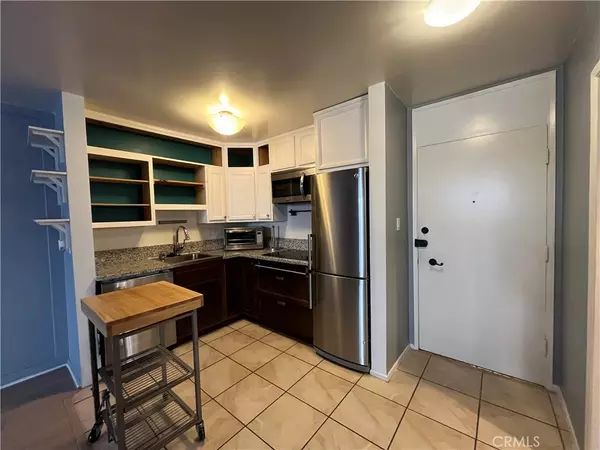 320 S Gramercy PL #109, Los Angeles, CA 90020