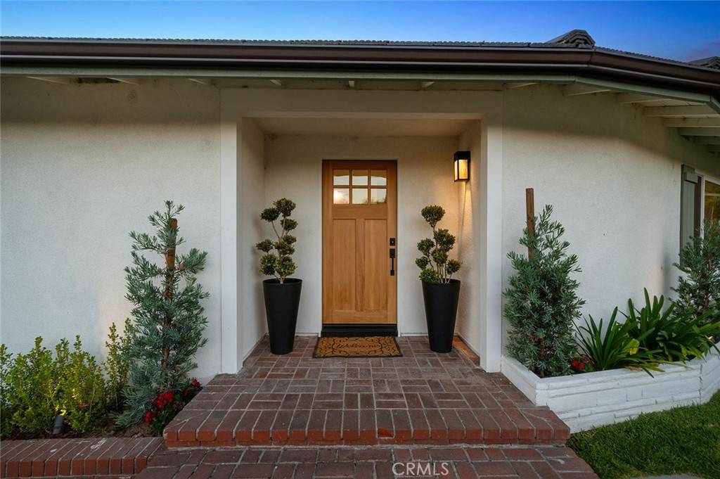 Arcadia, CA 91006,1985 Highland Oaks DR