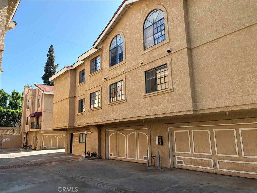 Arcadia, CA 91007,1017 Golden West AVE