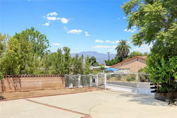 Glendora, CA 91740,802 W Bagnall ST